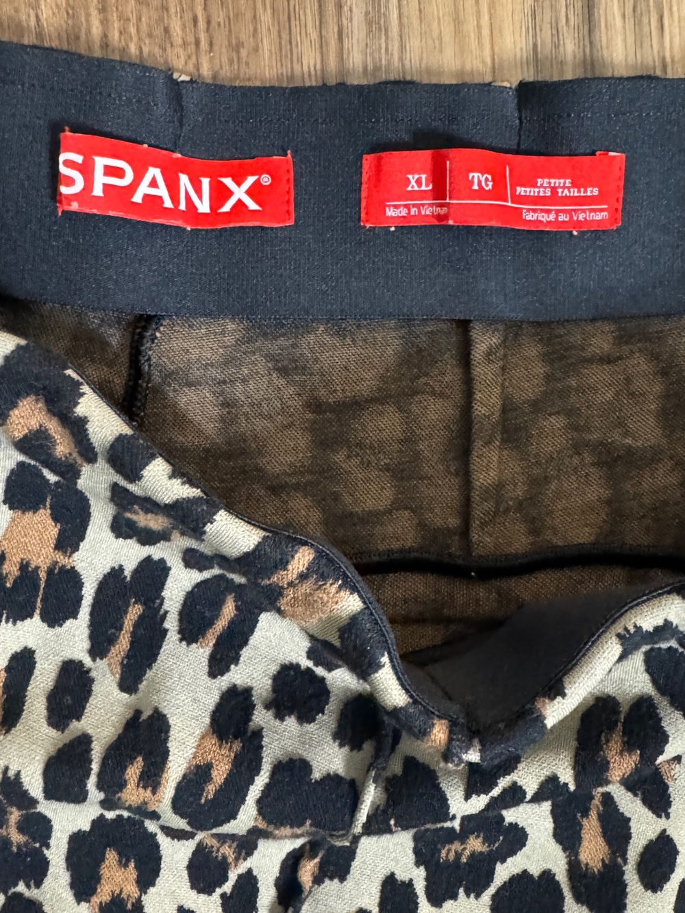 SPANX High Rise Leopard Print Women's Ponte Trousers Flared Sz. XLP - Picture 9 of 10